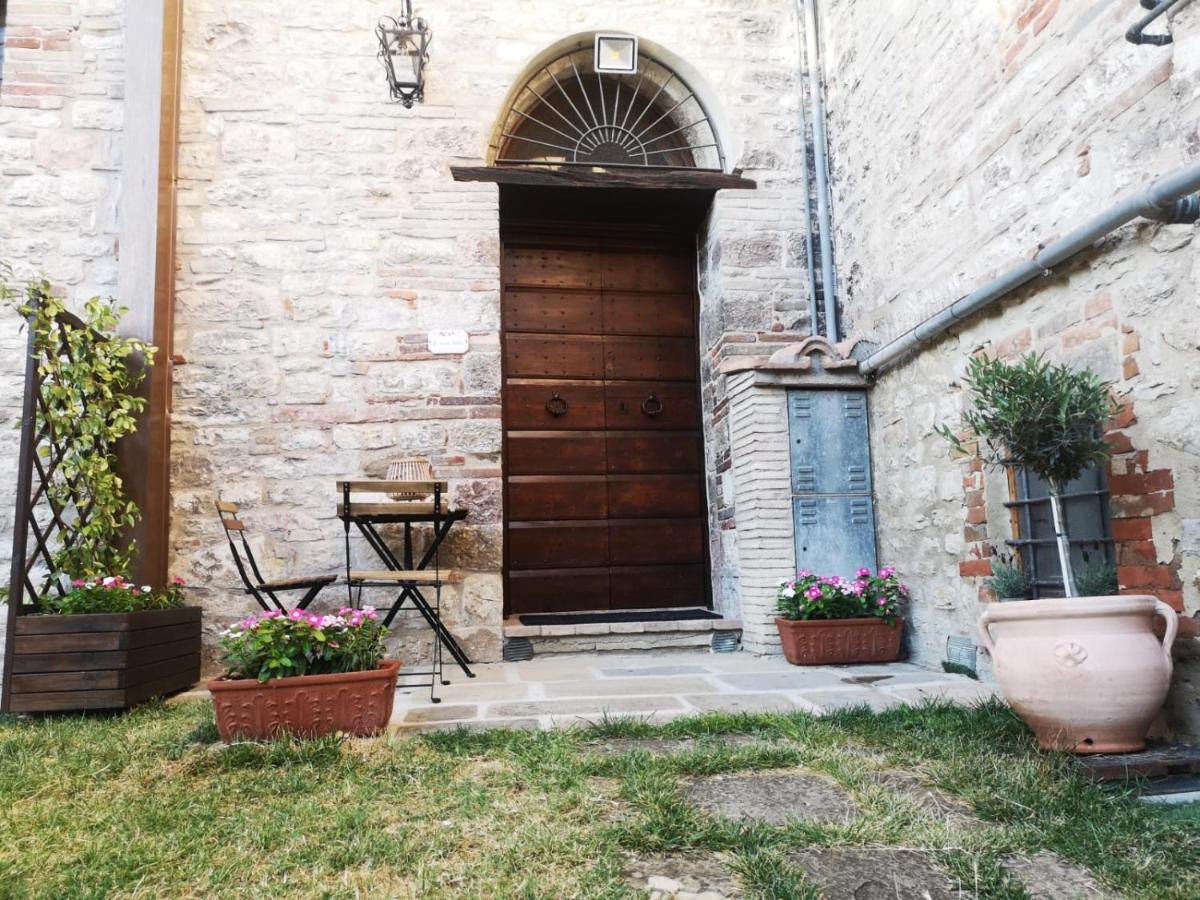 O Rosa Bella Appartamento Via Savelli Della Porta 24 Gubbio Exterior photo
