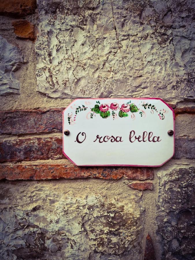 O Rosa Bella Appartamento Via Savelli Della Porta 24 Gubbio Exterior photo